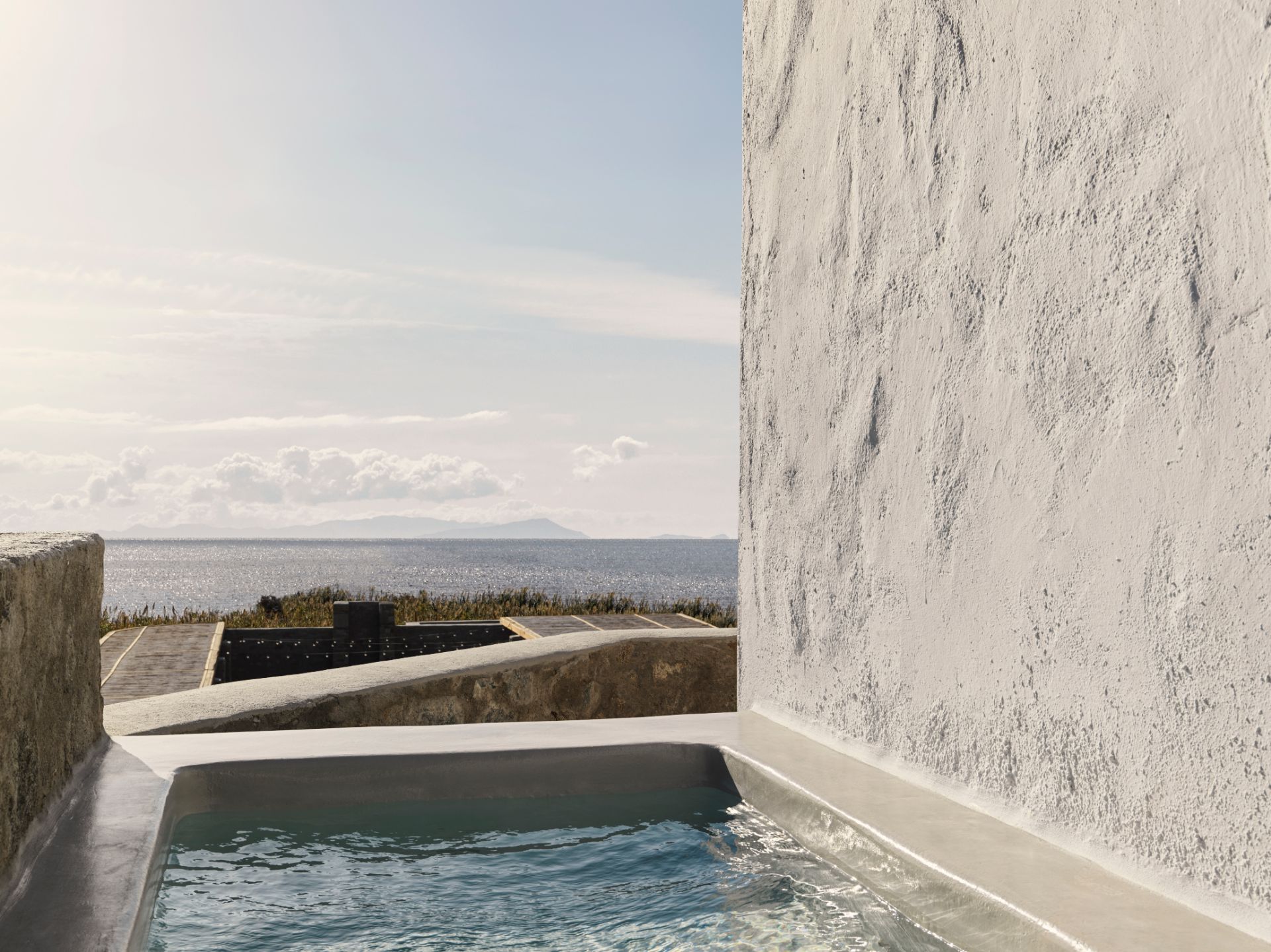 Nomad-Mykonos-Honeymoon-Suite-Sea-View-with-outdoor-Jacuzzi (19)