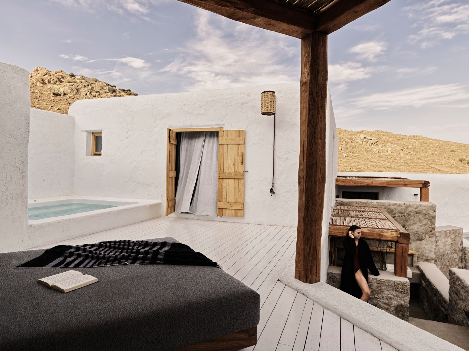 Nomad-Mykonos-Honeymoon-Suite-Sea-View-with-outdoor-Jacuzzi (5)