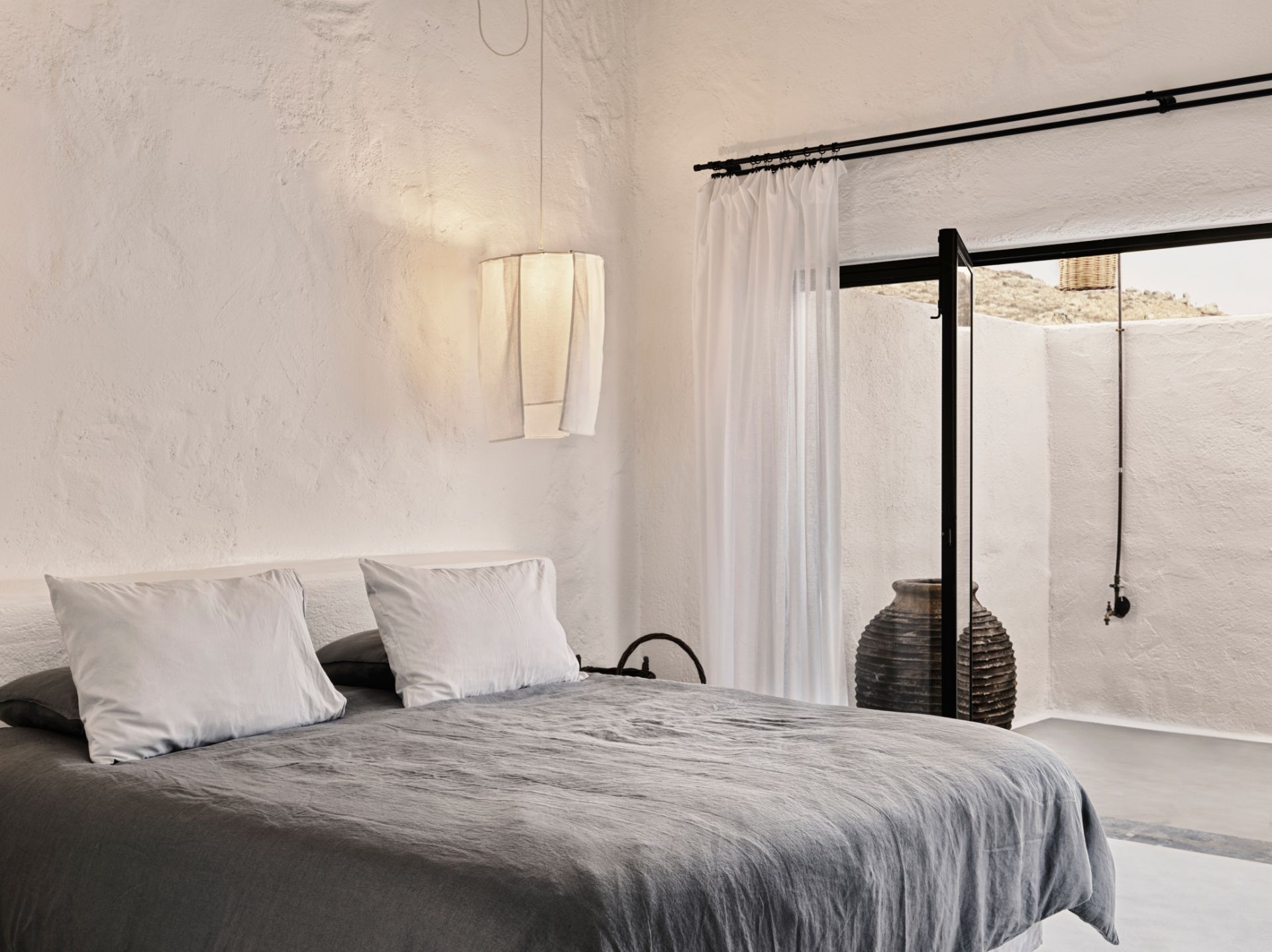 Nomad-Mykonos-Honeymoon-Suite-Sea-View-with-outdoor-Jacuzzi (7)