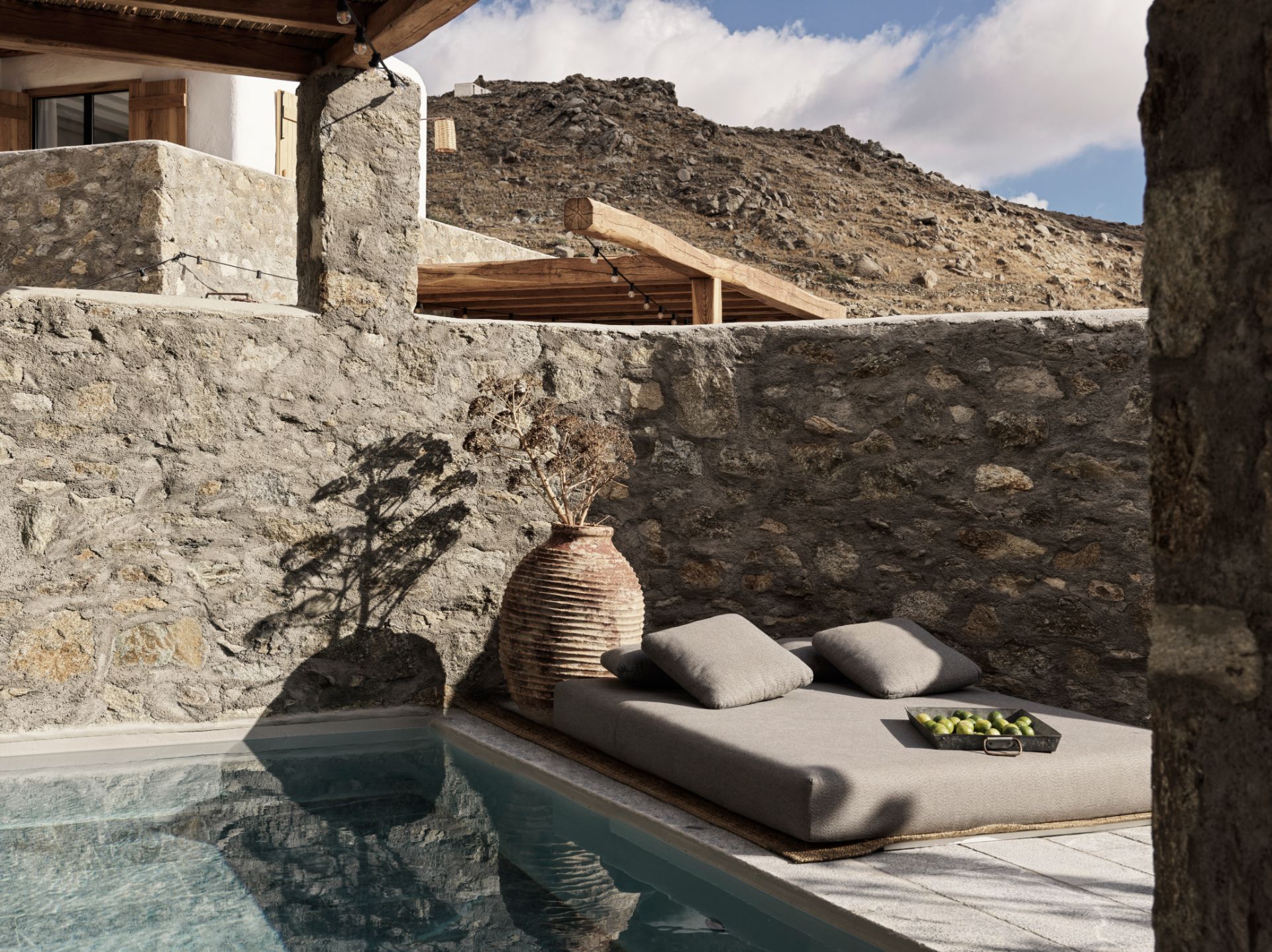 Nomad-Mykonos-Nomad-Suite-Sea-View-with-Private-Pool (28)