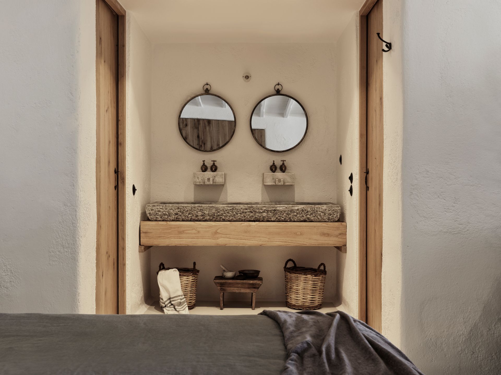 Nomad-Mykonos-Nomad Suite Sea-View-Private-Pool-Yard (8)